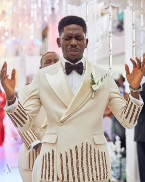 Enofe Men's African Print Blazer (Blue Navy Mudcloth)Crafted from rich African mudcloth-inspired prints, this piece blends cultural artistry with contemporary design."